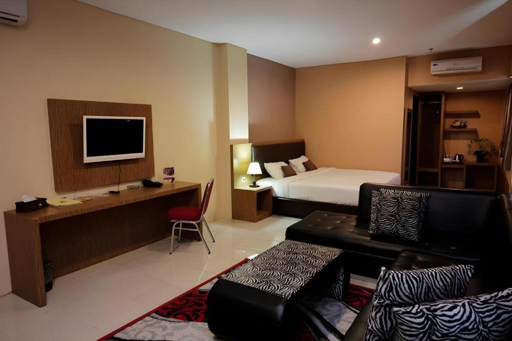 בנדר למפונג Asoka Luxury Hotel מראה חיצוני תמונה