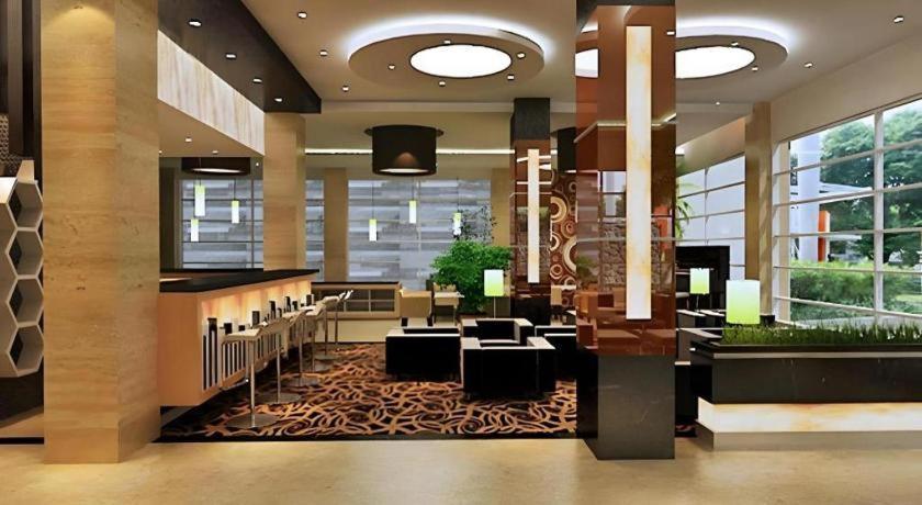 בנדר למפונג Asoka Luxury Hotel מראה חיצוני תמונה