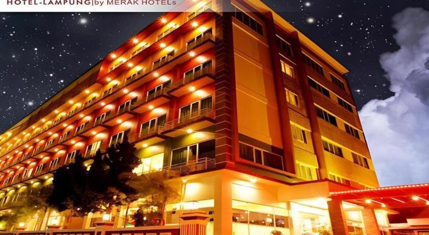 בנדר למפונג Asoka Luxury Hotel מראה חיצוני תמונה