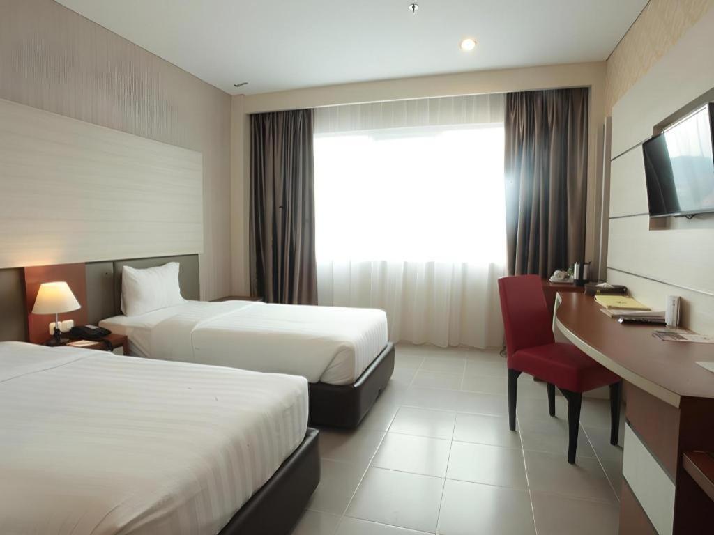 בנדר למפונג Asoka Luxury Hotel מראה חיצוני תמונה