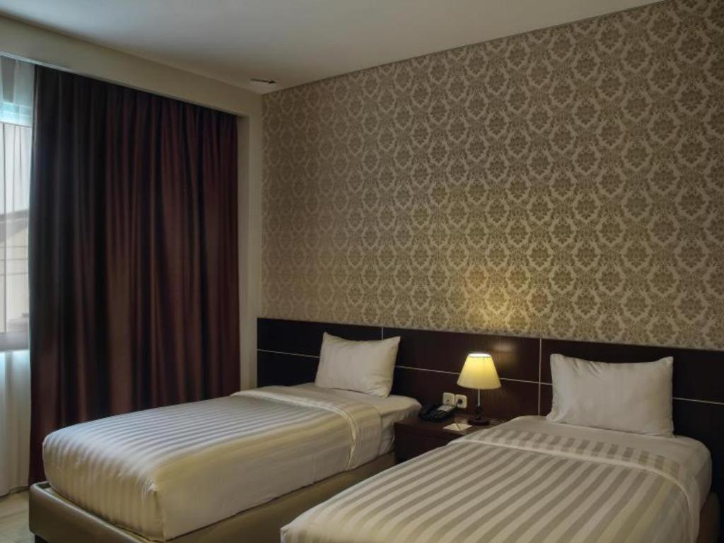 בנדר למפונג Asoka Luxury Hotel מראה חיצוני תמונה