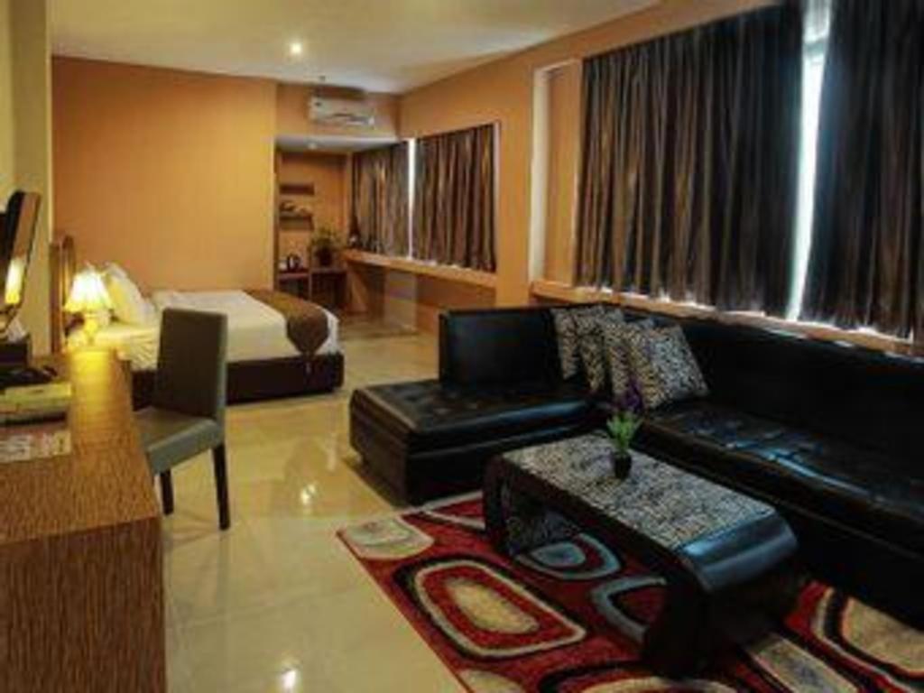 בנדר למפונג Asoka Luxury Hotel מראה חיצוני תמונה