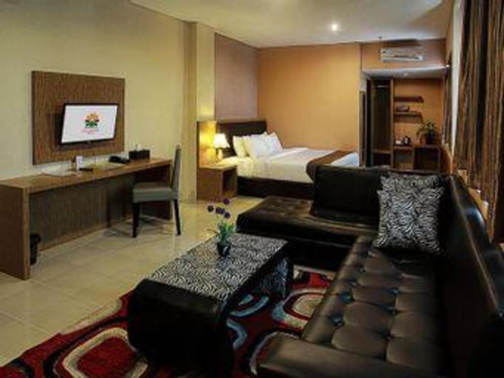 בנדר למפונג Asoka Luxury Hotel מראה חיצוני תמונה