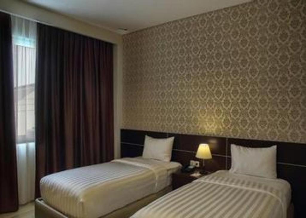 בנדר למפונג Asoka Luxury Hotel מראה חיצוני תמונה