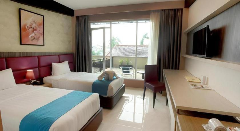 בנדר למפונג Asoka Luxury Hotel מראה חיצוני תמונה