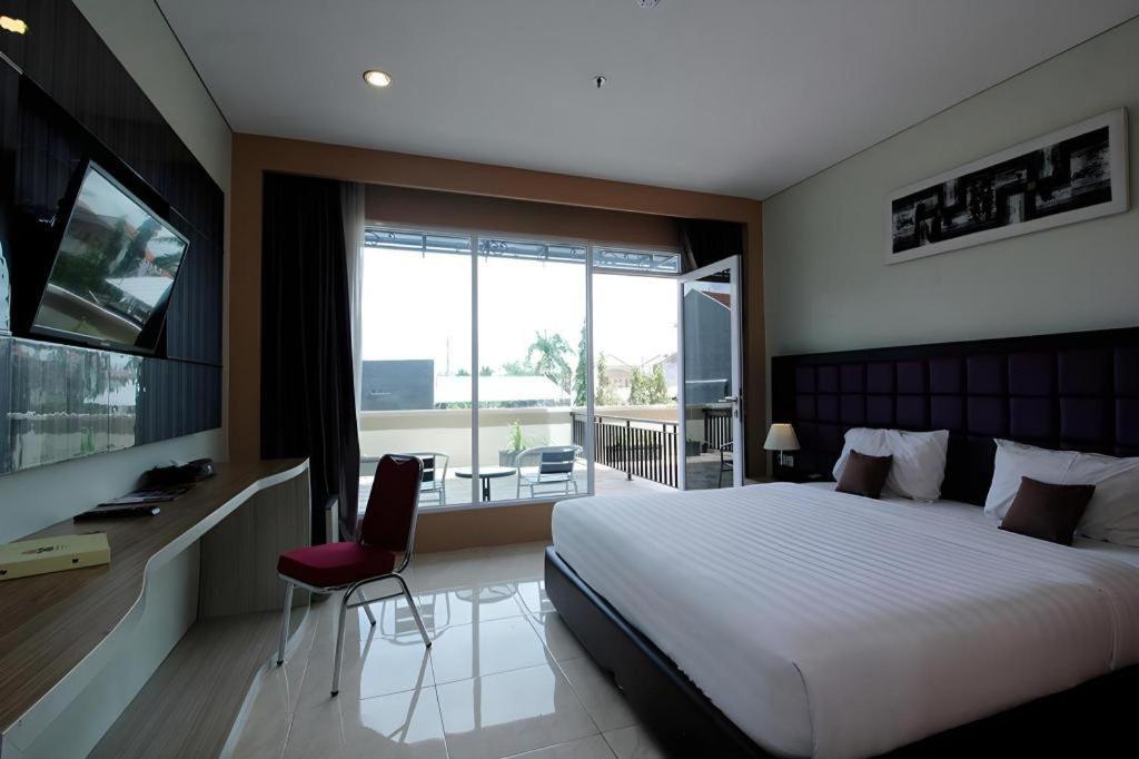 בנדר למפונג Asoka Luxury Hotel מראה חיצוני תמונה
